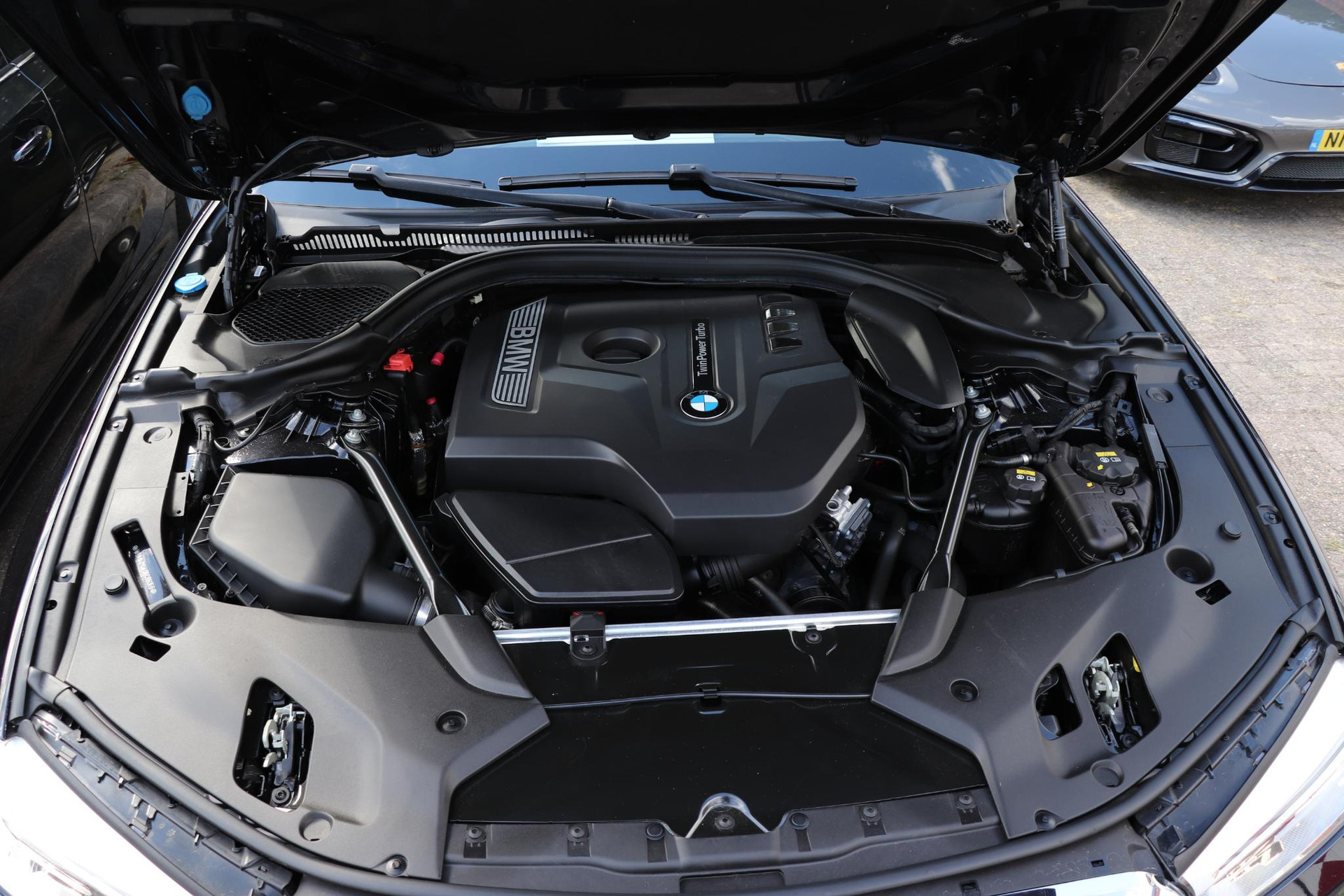 43906692-49.jpg