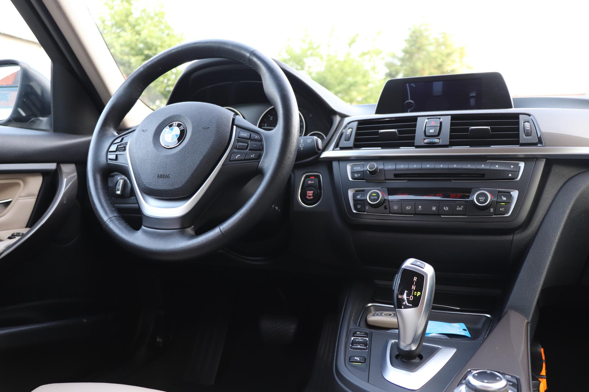 45823153-12.jpg