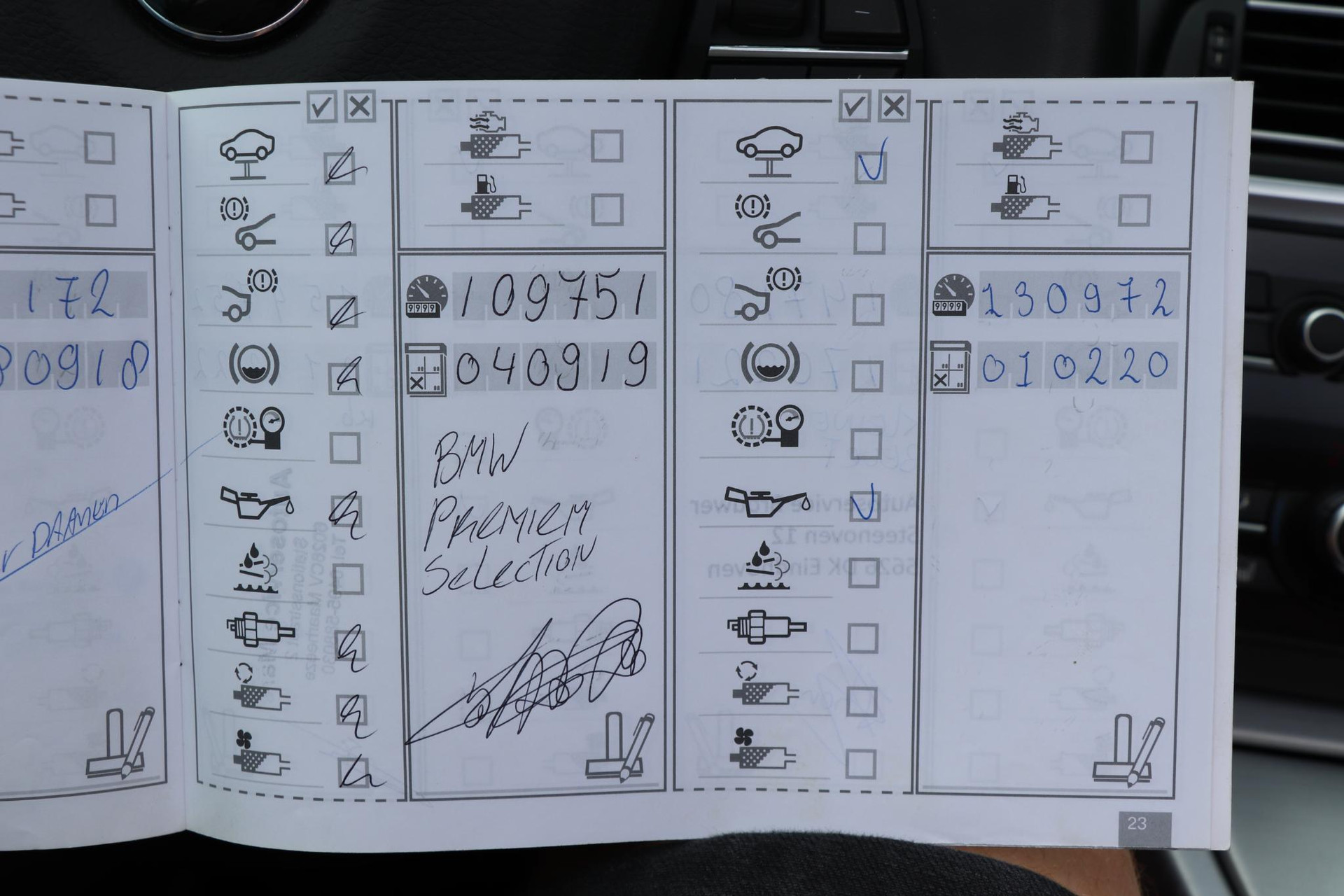 46469571-61.jpg