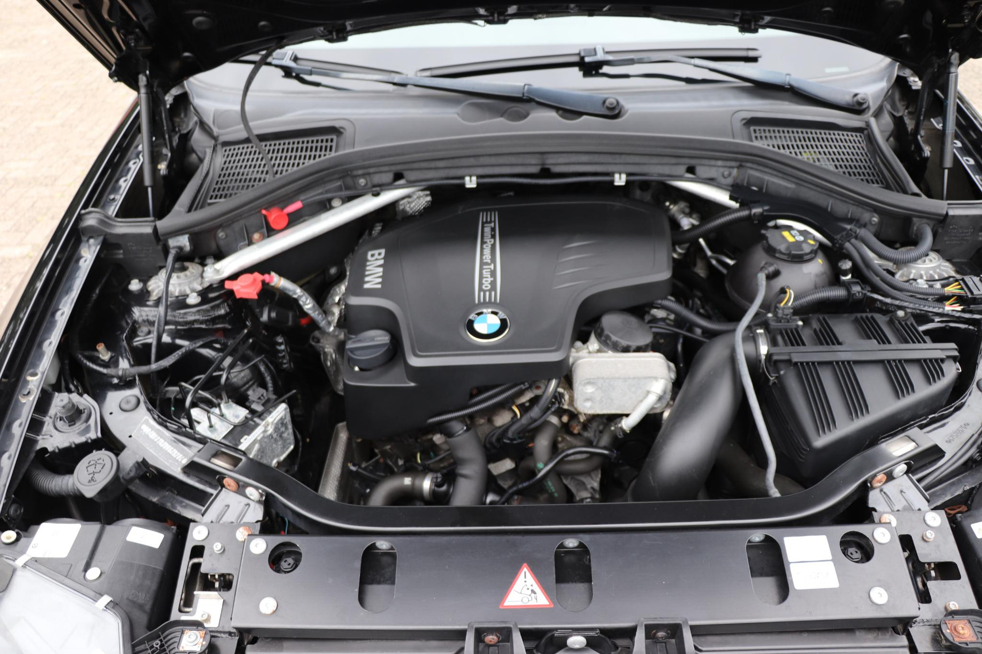 47040587-28.jpg