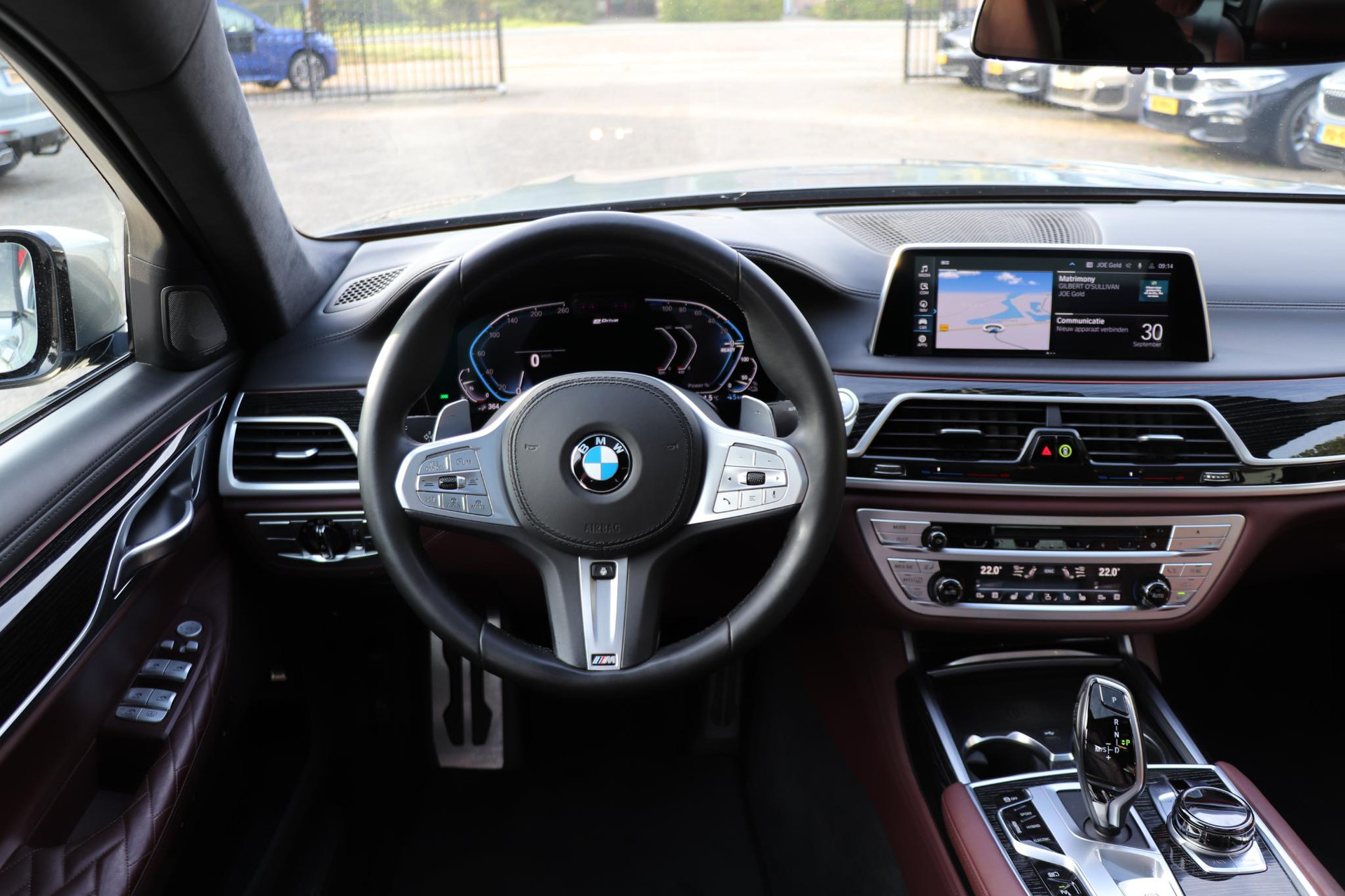 47999369-10.jpg