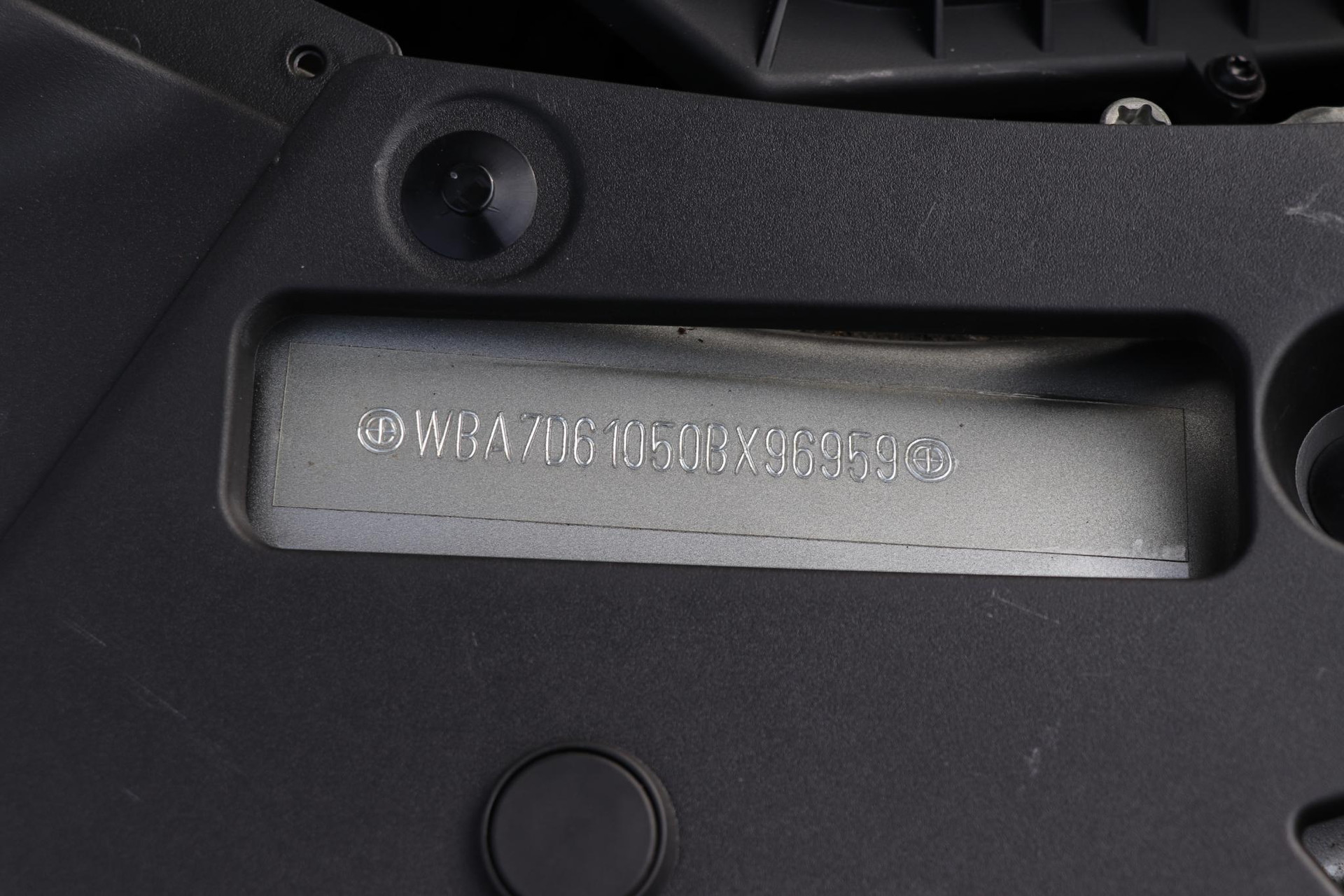 47999369-50.jpg