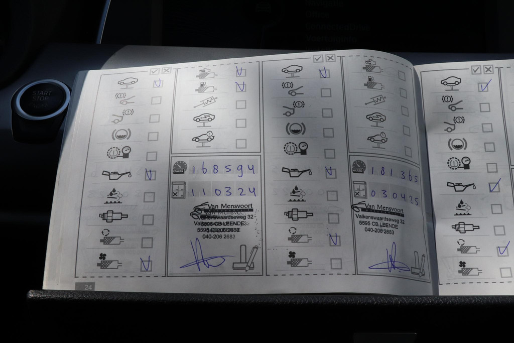 54691469-70.jpg